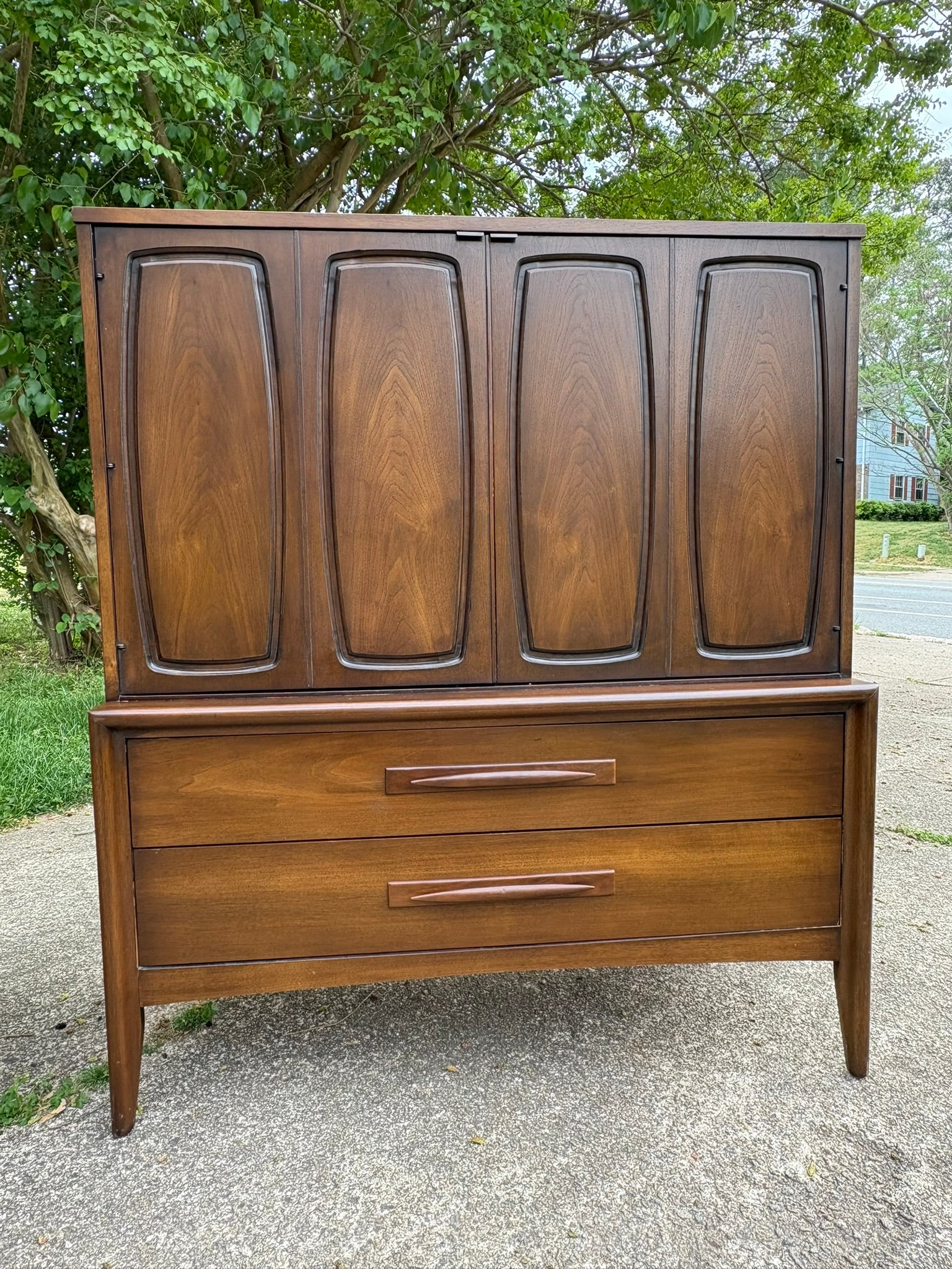 Vintage MCM Gentleman's Chest - Broyhill Emphasis